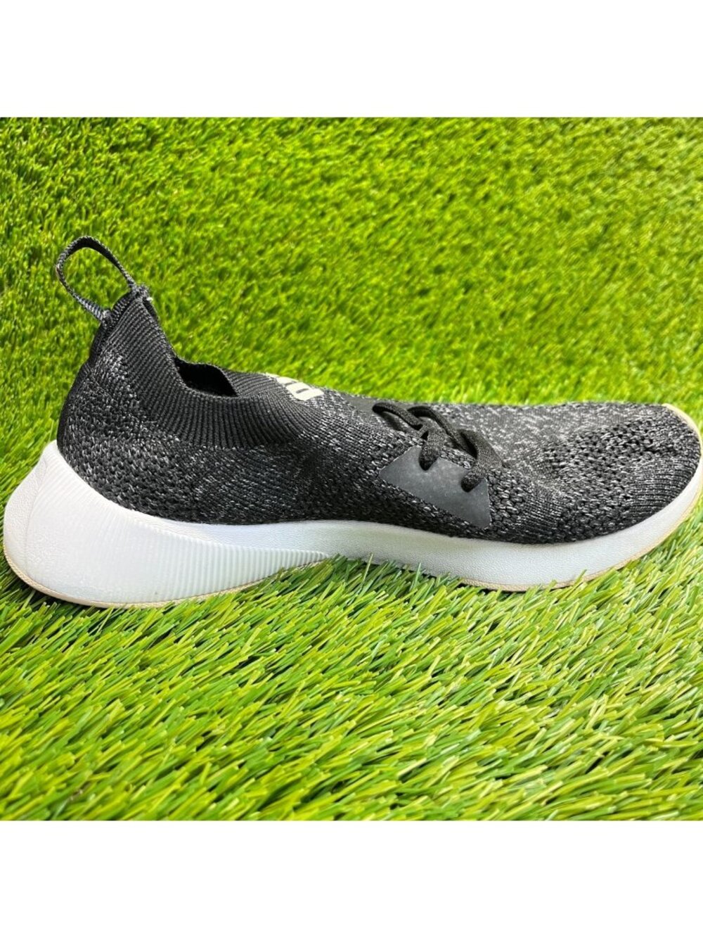 Puma Flyer Runner Womens Size 6.5 Black White Athletic Running Shoes Sneakers
